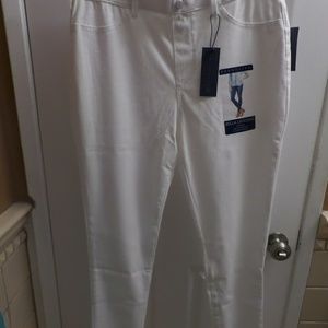 Bandolino white jeans Size L